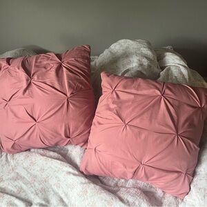 Luxurious Pink Tufted Pillow Set